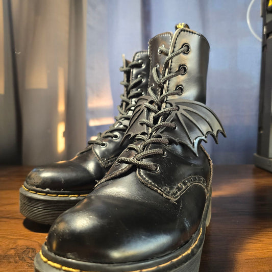 Simple Bat Wing Boot Lace Accessory Set